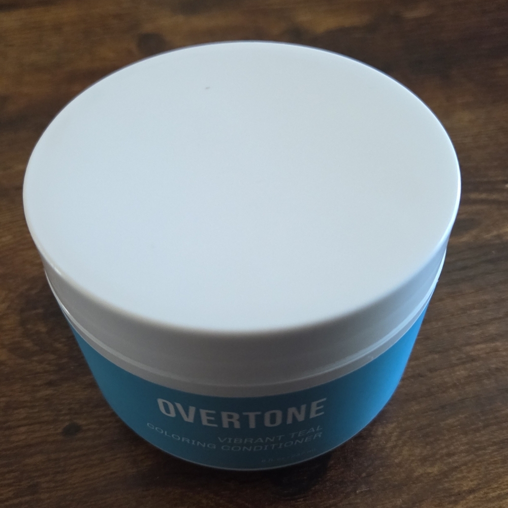 Overtone Vibrant Teal Coloring Conditioner 8 Oz. Container - Picture 2 of 6
